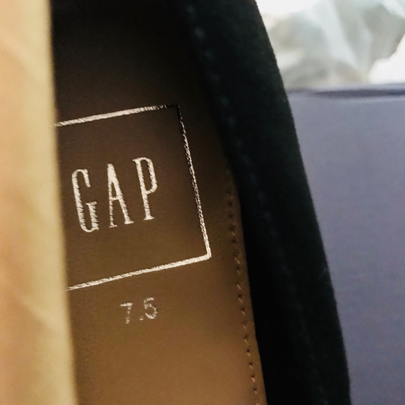BNIBWT GAP WOMEN’S BLACK SUEDE HEELS - Picture 5 of 8